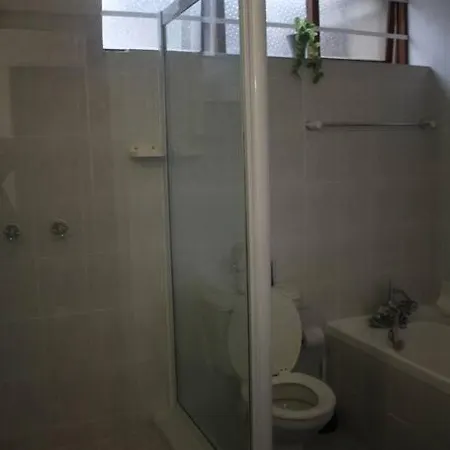 Casa En Gregg -Exquisite 2-Bedroom Self Catering Unit - 1 Car Parking Space East London Exterior foto