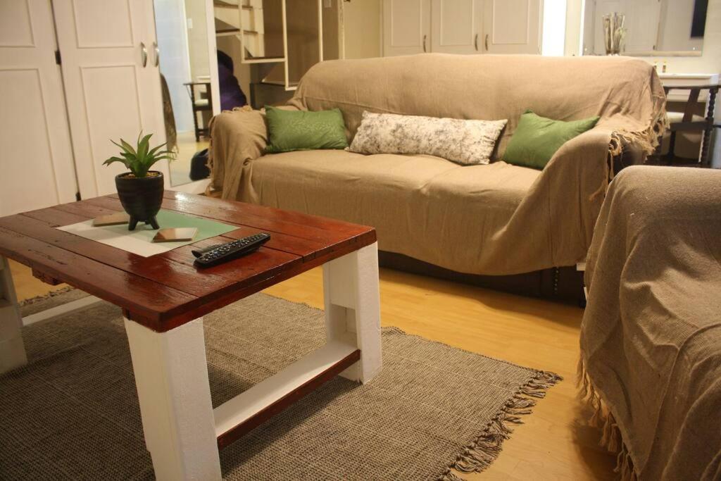 Apartment Casa En Gregg -exquisite 2-bedroom Self Catering Unit - 1 Car Parking Space