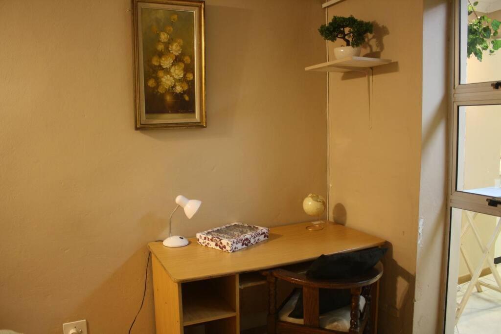 Apartment Casa En Gregg -exquisite 2-bedroom Self Catering Unit - 1 Car Parking Space *